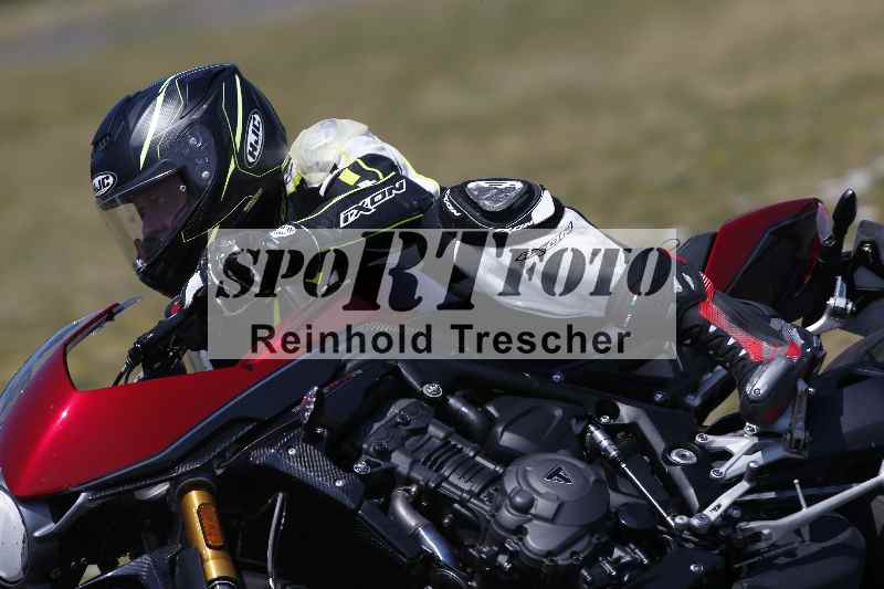 /Archiv-2023/28 05.06.2023 Moto Club Anneau du Rhin/vert-medium/6